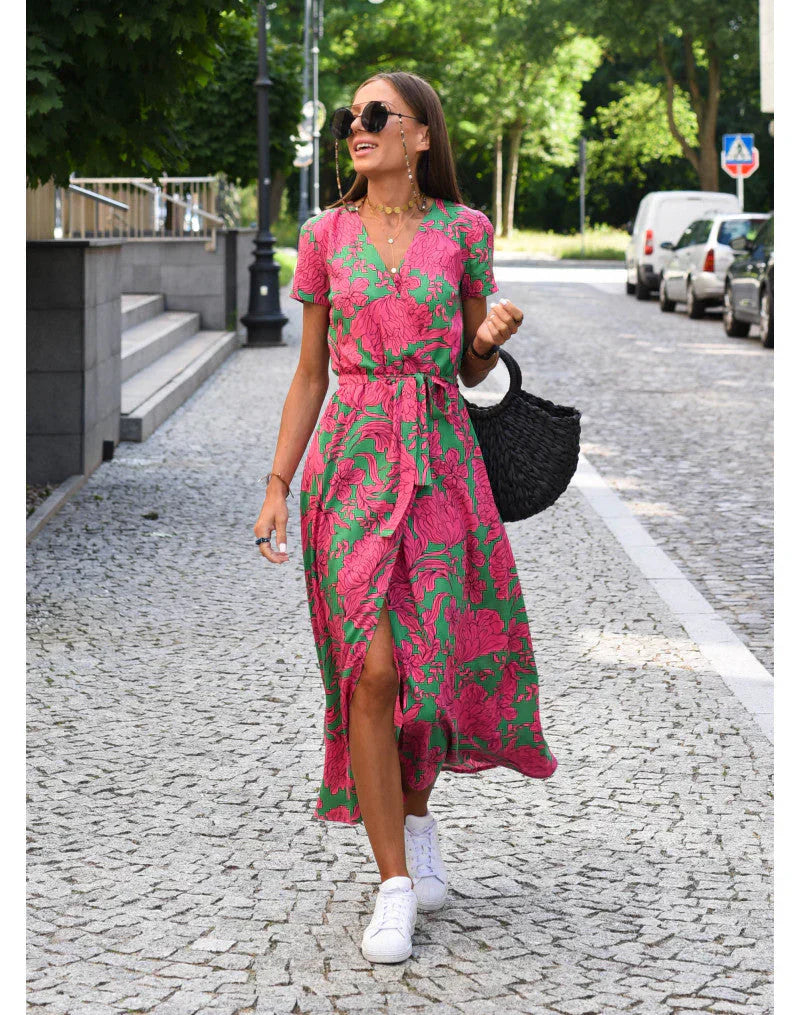 Robe Élégante Suzanne - Tissu Fluide et Coupe Sculptée à Col en V