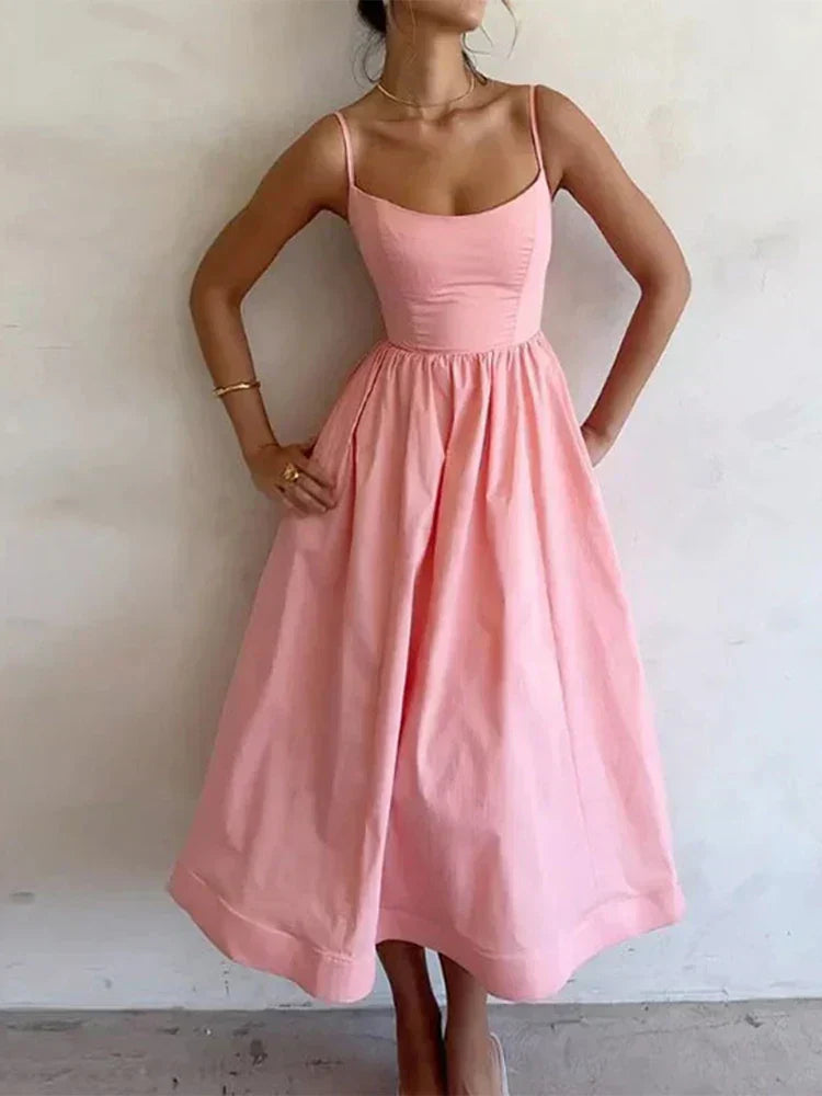 Robe Élégante d'Été | Encolure Flatteuse et Tissu Fluide | Coupe Sculptée pour une Silhouette Sublime